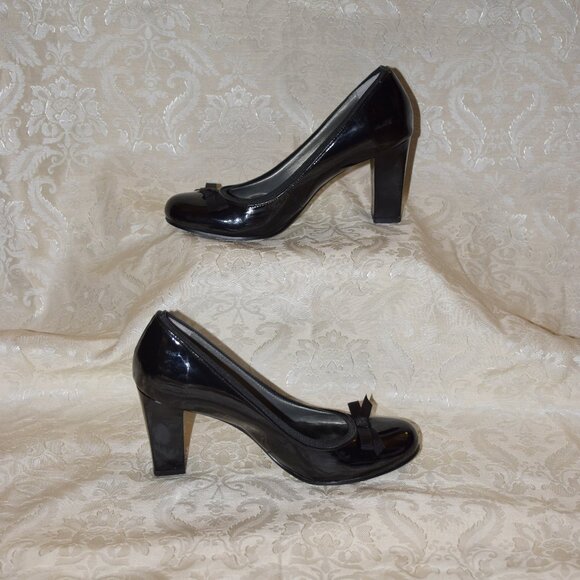 Anne Klein Black Patent Leather Bow Pumps - Sz 7.5 M - Picture 2 of 9
